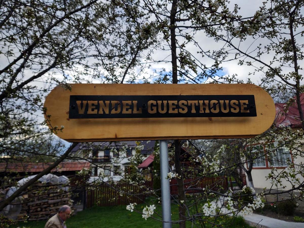 Vendel Guesthouse Lutoasa Exterior foto